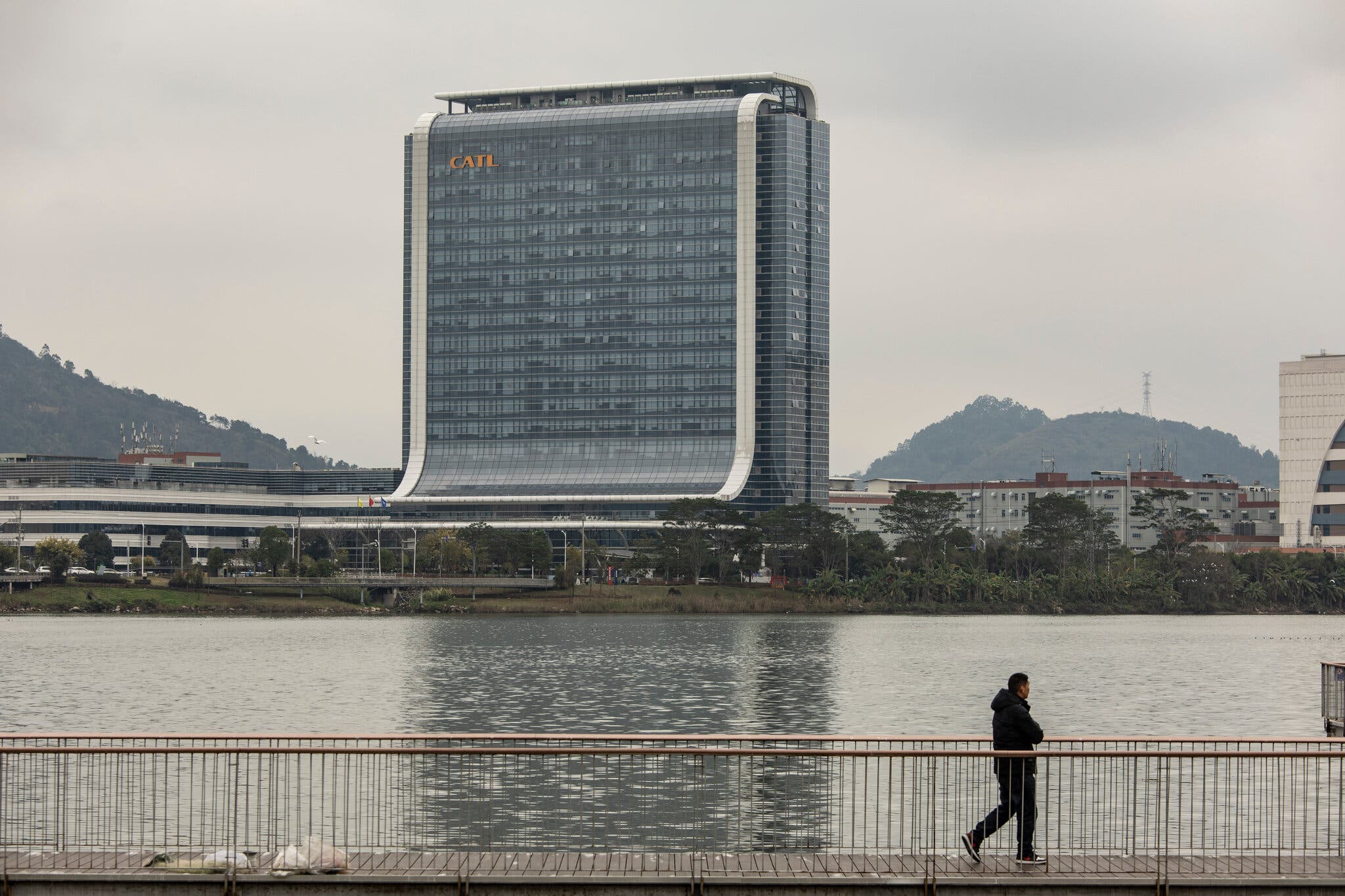 China-EV-03