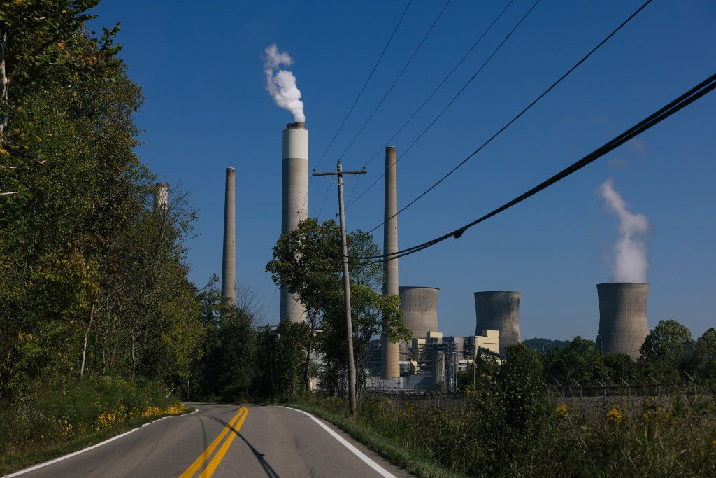 11cli-trump-coal-vqbt-superJumbo