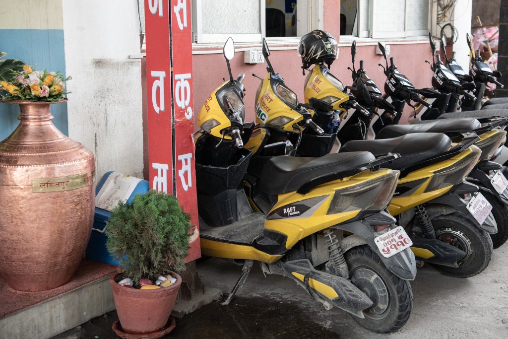 28biz-nepal-ev-08-zkgb-superJumbo