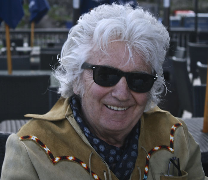 Lloyd Walton photo 5