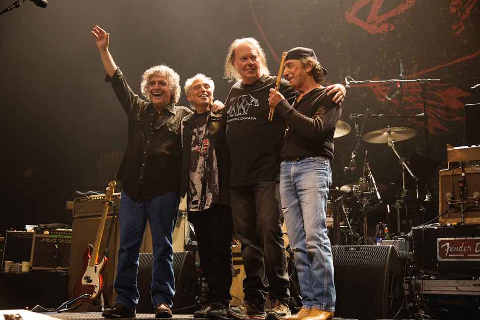 bakersfield-onstage-970