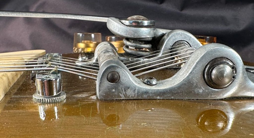 photo 4 tune-o-matic with bigsby
