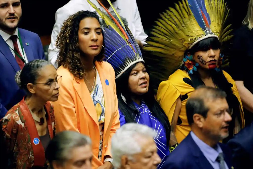 viewpoint-indigenouswomen2
